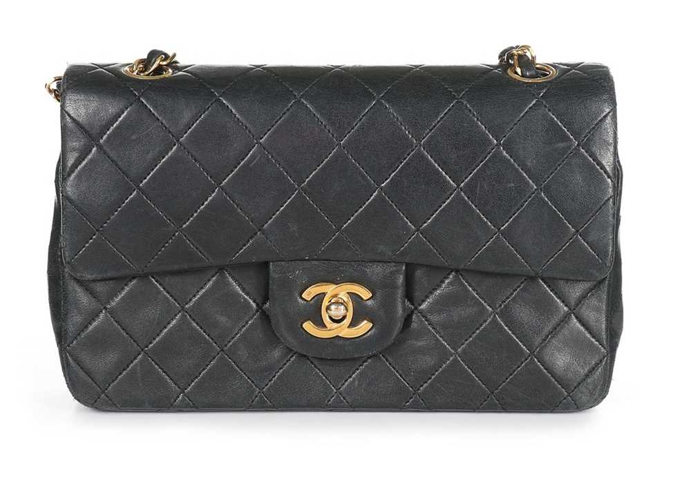 Past auction: Chanel black quilted 2.55 purse 1980s