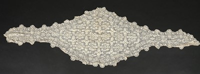 Lot 376 - A good general collection of lace, 1850-1900,...