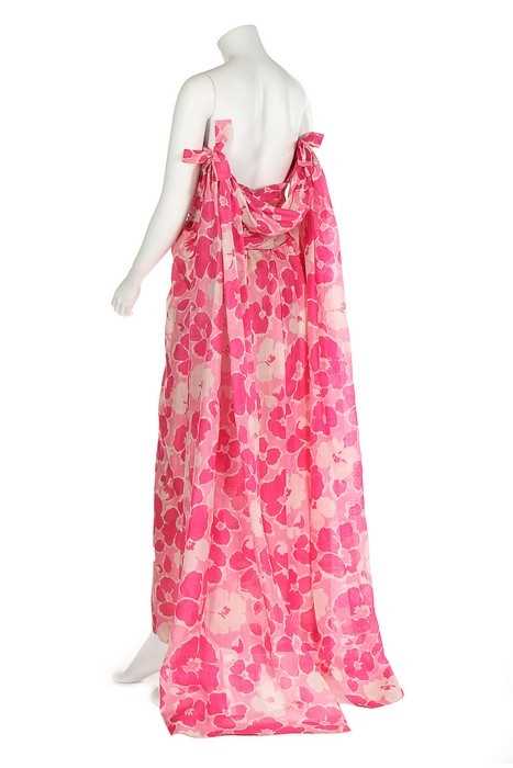 Lot 154 - A Balenciaga couture evening gown, Summer 1961,...