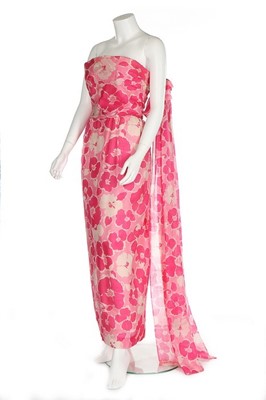 Lot 154 - A Balenciaga couture evening gown, Summer 1961,...