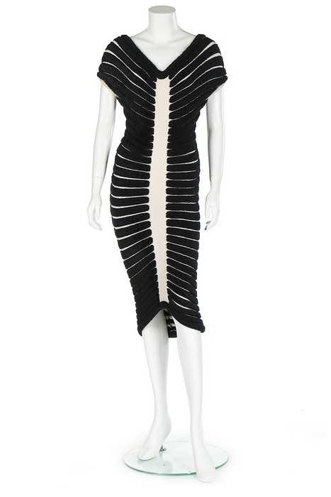 Lot 236 - An Azzedine Alaïa 'Houpette' knitted chenille...