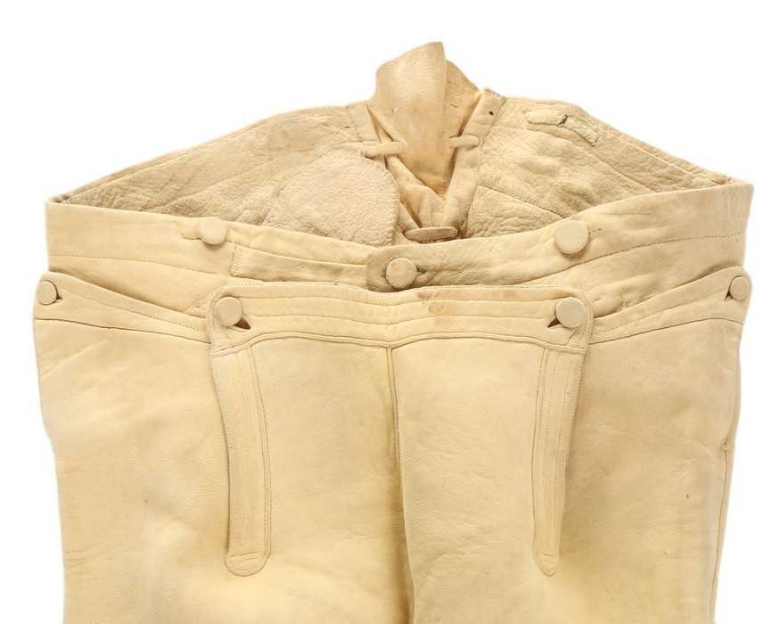 Lot 39 - A pair of men's doeskin breeches, 1790-1800,