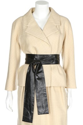 Lot 122 - A Balenciaga couture cream wool day suit,...