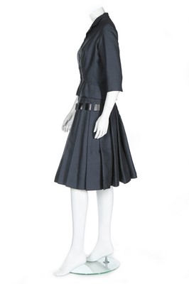 Lot 117 - A Pierre Balmain couture silk-wool finely...