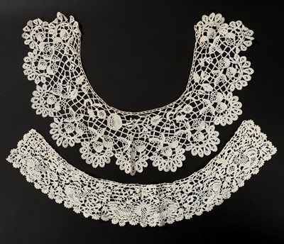 Lot 433 - A large group of lace, mainly circa 1900,...