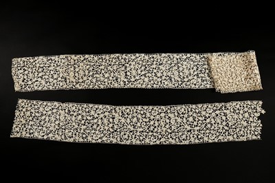 Lot 471 - A collection of Italian needle lace, 17th...