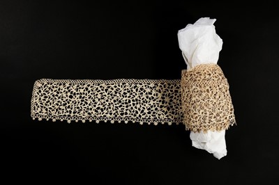 Lot 471 - A collection of Italian needle lace, 17th...
