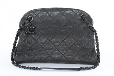 Lot 2 - A Chanel dark grey leather shoulder bag,...