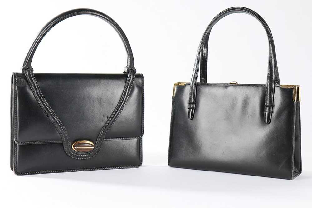 Finesse La Model Embossed Black Leather Purse – Second Serve Resale