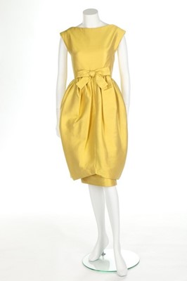 Lot 194 - A Christian Dior London yellow slubbed silk...