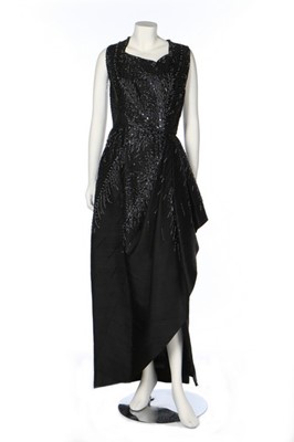 Lot 327 - A Bruyère couture embellished raw-silk evening...