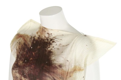 Lot 321 - An Issey Miyake/Cai Guo-Qiang printed 'Dragon...