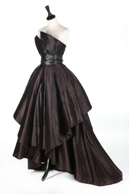 Lot 99 - An early and important Christian Dior couture...