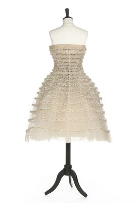 Lot 123 - A fine Christian Dior couture point d'esprit...