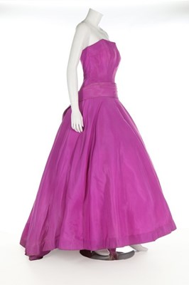 Lot 103 - 1950s evening gowns, including John Cavanagh...