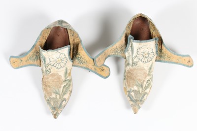 Lot 15 - A fine pair of embroidered leather lady's...