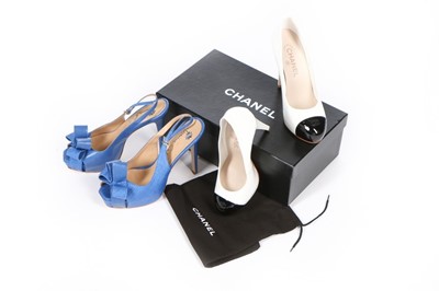 Lot 149 - A pair of Chanel patent leather two-tone...