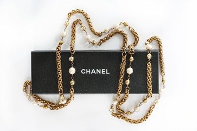 Lot 4 - A Chanel sautoir, 1980s, with Chanel plaque,...