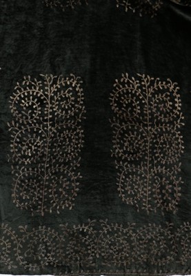 Lot 58 - A Mariano Fortuny stencilled black velvet...