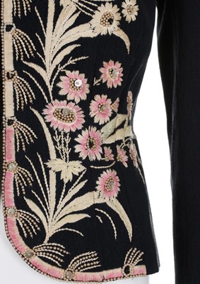 Lot 76 - An Elsa Schiaparelli couture daisy-embroidered...