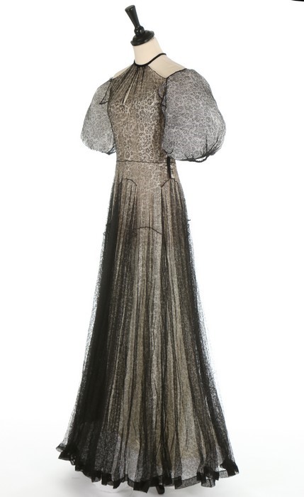 Lot 72 - A Madeleine Vionnet couture black lace