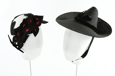 Lot 135 - Four stylish hats, 1940s, including Nikki...