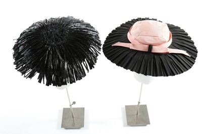 Lot 137 - Five picture hats, 1950s, including white...