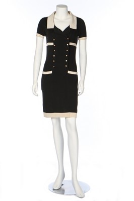 Lot 330 - A Chanel houndstooth cotton tweed suit, modern,...
