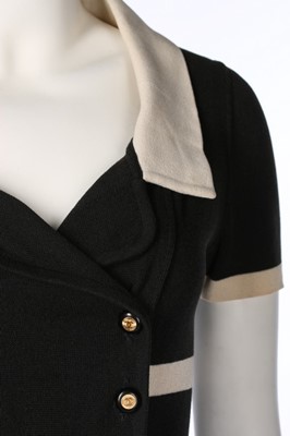 Lot 330 - A Chanel houndstooth cotton tweed suit, modern,...