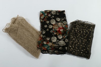 Lot 211 - A general group of vintage fabrics and...