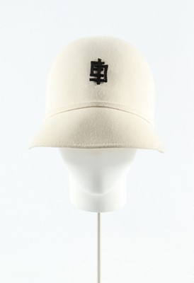 Lot 256 - An Emilio Pucci ivory felt hat, mid 1960s,...