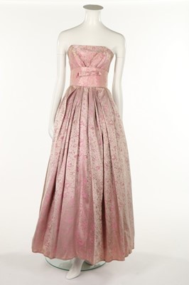 Lot 244 - A Jean Allen pink and grey damask silk ball...