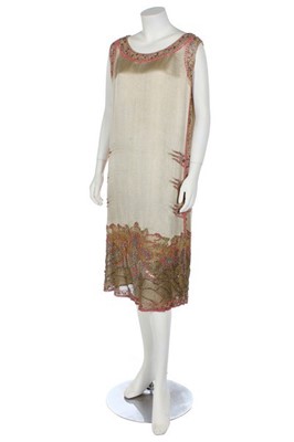 Lot 229 - A lamChinoiserie-inspired embellished flapper...