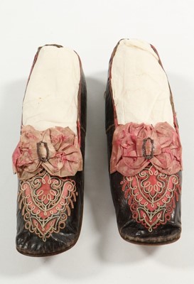 Lot 365 - A pair of Mayer glace leather and pink silk...