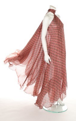 Lot 109 - A Madame Grès printed chiffon evening gown,...