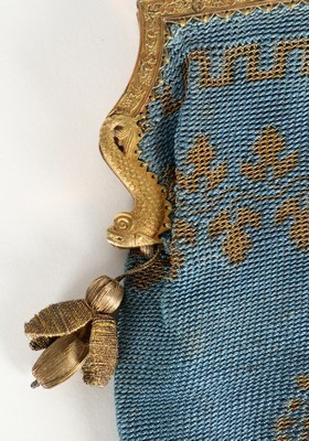 Lot 27 - A fine blue silk and gold thread reticule...