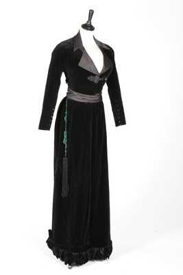 Lot 61 - A rare and early Jeanne Lanvin couture walking...