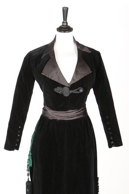 Lot 61 - A rare and early Jeanne Lanvin couture walking...