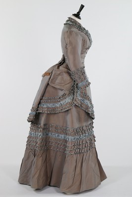 Lot 115 - Antique clothing, including late 1870s...