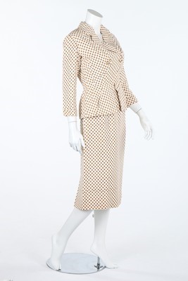 Lot 378 - A Pierre Balmain couture brown and white...