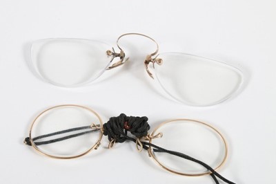 Lot 293 - A group of eyeglasses and spectacles,...