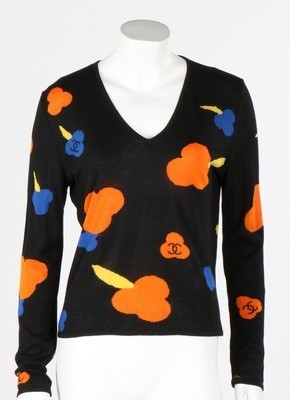 Lot 31 - A large group of assorted Chanel knitwear,...