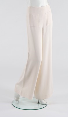 Lot 185 - A Madame Grès couture ivory crpe cape and...