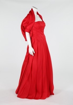 Lot 268 - A Valentino couture scarlet organza evening...