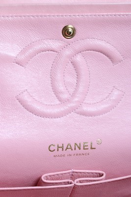 CHANEL, Classic case, toiletry bag, pink leather, 2020. Vintage Clothing &  Accessories - Auctionet
