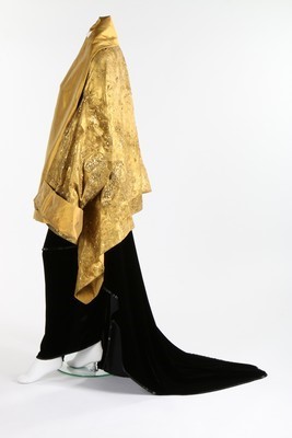 Lot 267 - A Jean Paul Gaultier couture black velvet toga-...