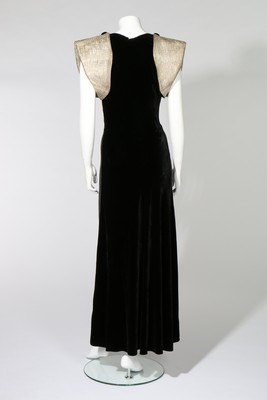 Lot 80 - A Jeanne Lanvin couture bias cut black velvet...