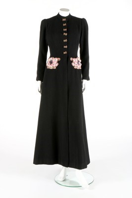 Lot 81 - A fine and rare Elsa Schiaparelli embroidered...