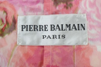 Lot 100 - A Pierre Balmain couture chin taffeta cocktail...