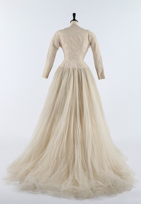 Lot 91 - A Balenciaga couture ivory guipure and tulle...